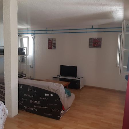Gogo Location 1 Apartment Forest-Saint-Julien Exterior photo